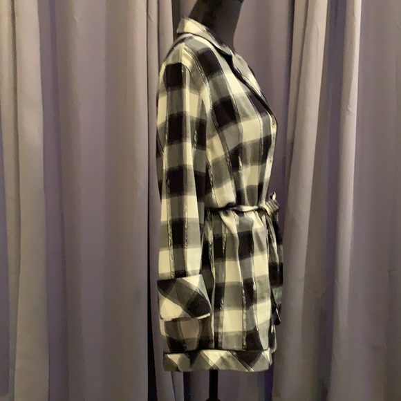 PERFECT Victoria’s Secret Medium Romper!  NWT - Picture 3 of 6